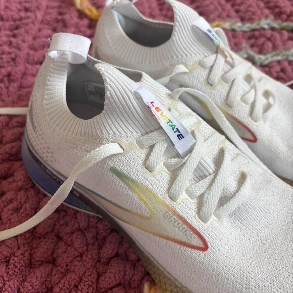 LIMITED EDITION Brooks Levitate Stealthfit 5 - Picture 3 of 8